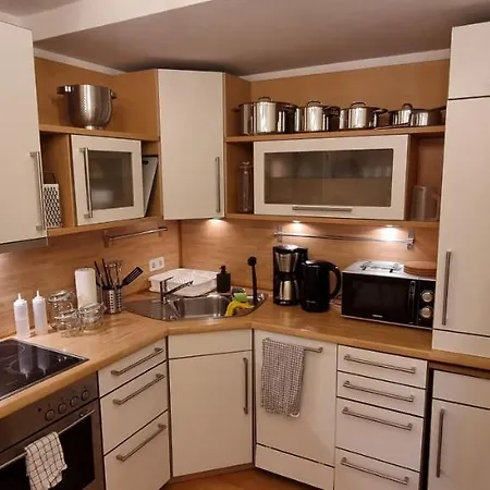 Black&White Designer Business Apartment Fuer 4 Mit Kueche+5G Wlan+Netflix Nahe Der City